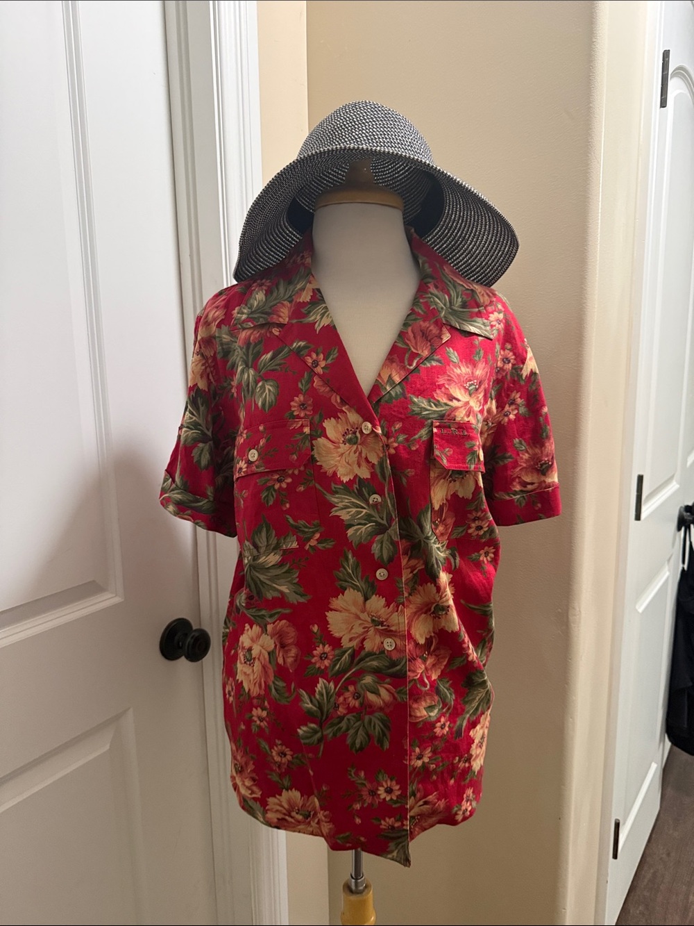 Lauren Ralph Lauren Red Floral Button-Down Shirt 💯 Linen